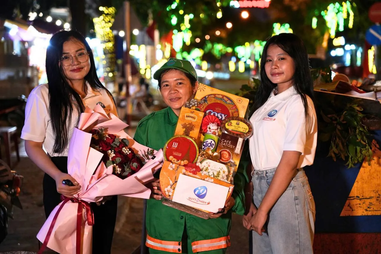 Biểu tượng hotline điện thoại của Kwin68